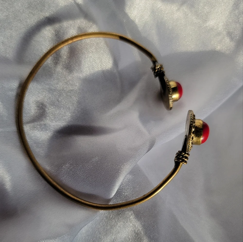 Bronze adjustable bracelet with red jasper stones women's costume jewelry - Picture 3 of 5